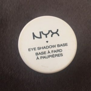 03 SKIN TONE NYX eye shadow primer